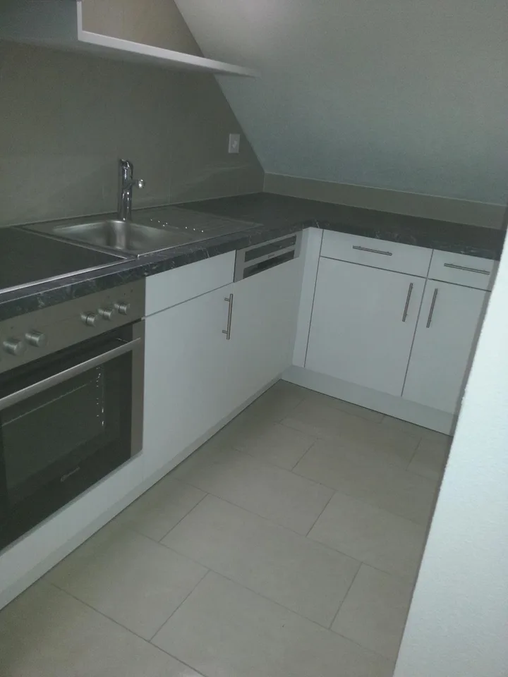 Wunderschöne 2-Zimmer-Dachwohnung zu vermieten