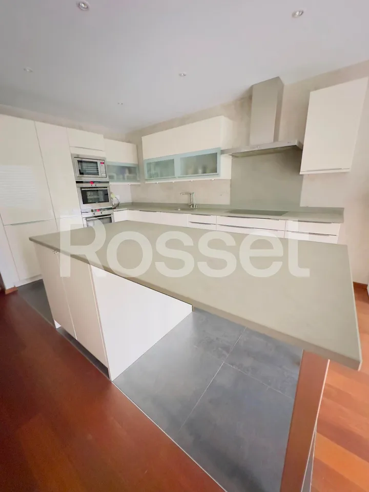 Appartement de 4 pièces au 6ème étage