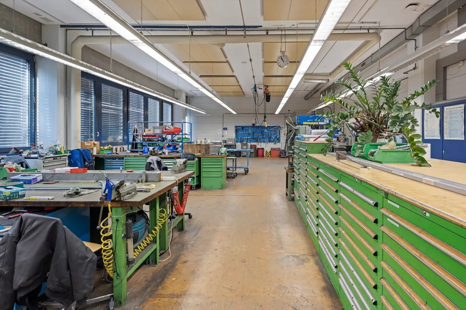 Vielfältig nutzbare Industrie- und Gewerbeflächen im Druckzentrum Zürich! – Foto 12 von 12