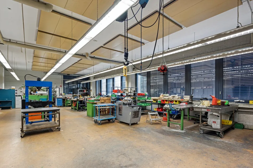 Vielfältig nutzbare Industrie- und Gewerbeflächen im Druckzentrum Zürich! – Foto 11 von 12