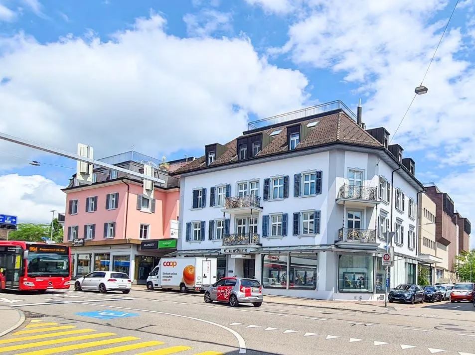 Espaces de bureaux modernes dans un emplacement central à Rapperswil-Jona