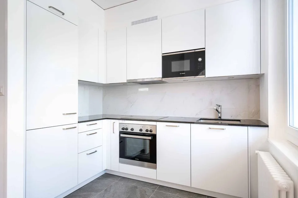 Schönes renoviertes Studio mit Terrassenzugang!