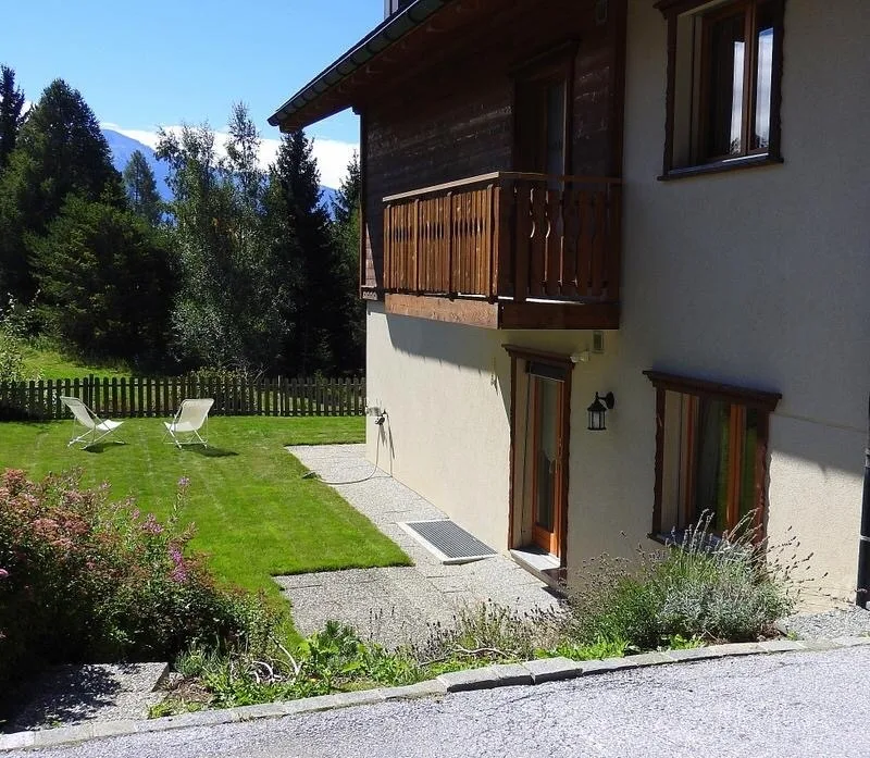4,5 pieces of charm RENTAL FOR THE YEAR