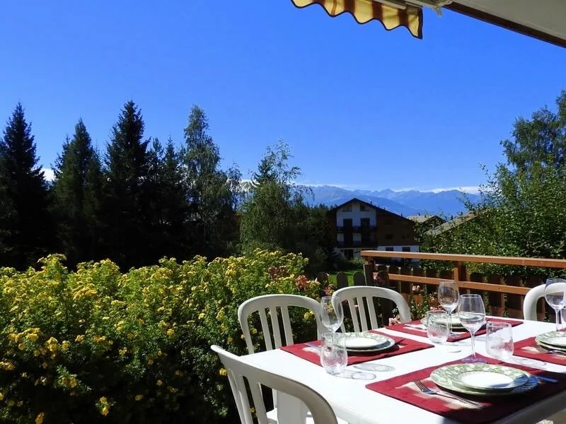 4,5 pieces of charm RENTAL FOR THE YEAR