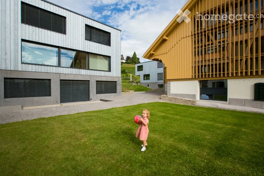 Exklusive 5.5 Zimmerwohnung mit Sicht auf See und Berge
