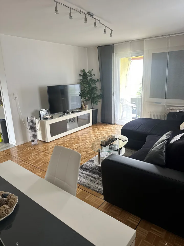 Helle 3.5-Zimmerwohnung mit zwei Balkonen in Biel