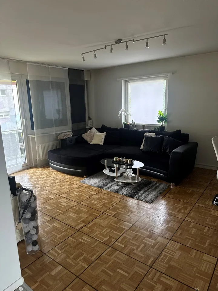 Helle 3.5-Zimmerwohnung mit zwei Balkonen in Biel