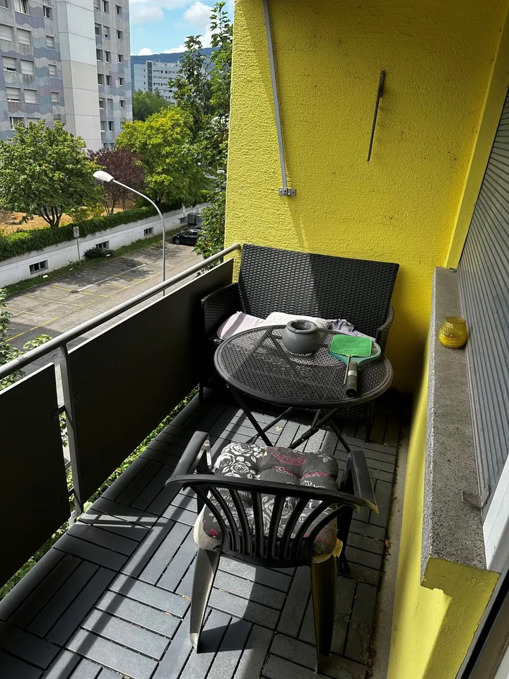 Helle 3.5-Zimmerwohnung mit zwei Balkonen in Biel – Foto 9 von 9