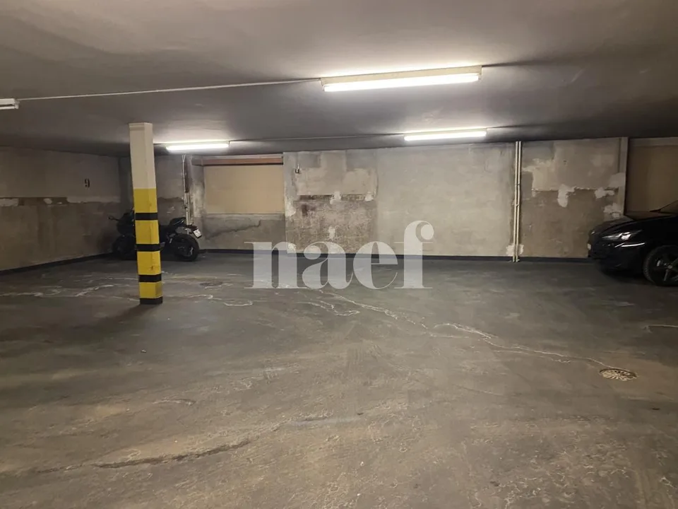 A louer place de parc dans garage collectif