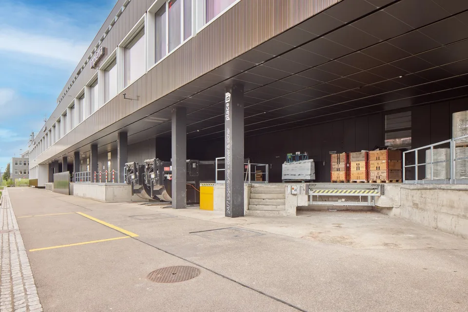 Zurich-North: Storage spaces from 36 m² to 2'000 m² – smart, central, available immediately