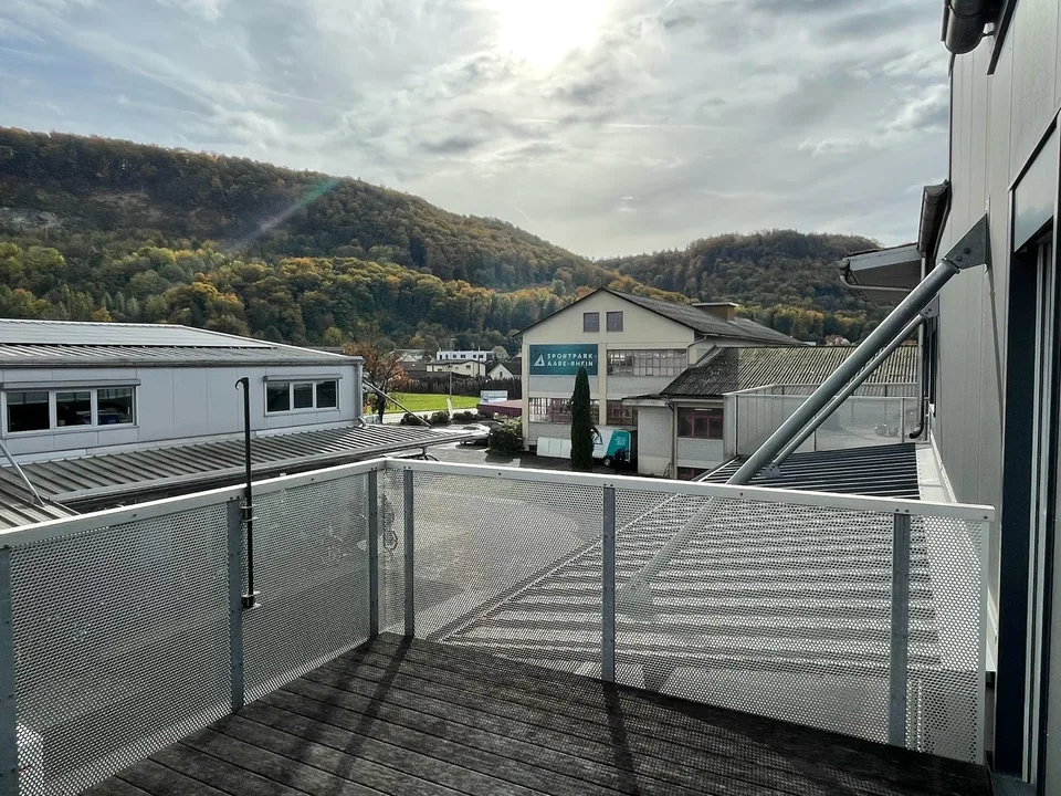 Espace de stockage/industriel de 160 m² lumineux à Siggenthal-Station