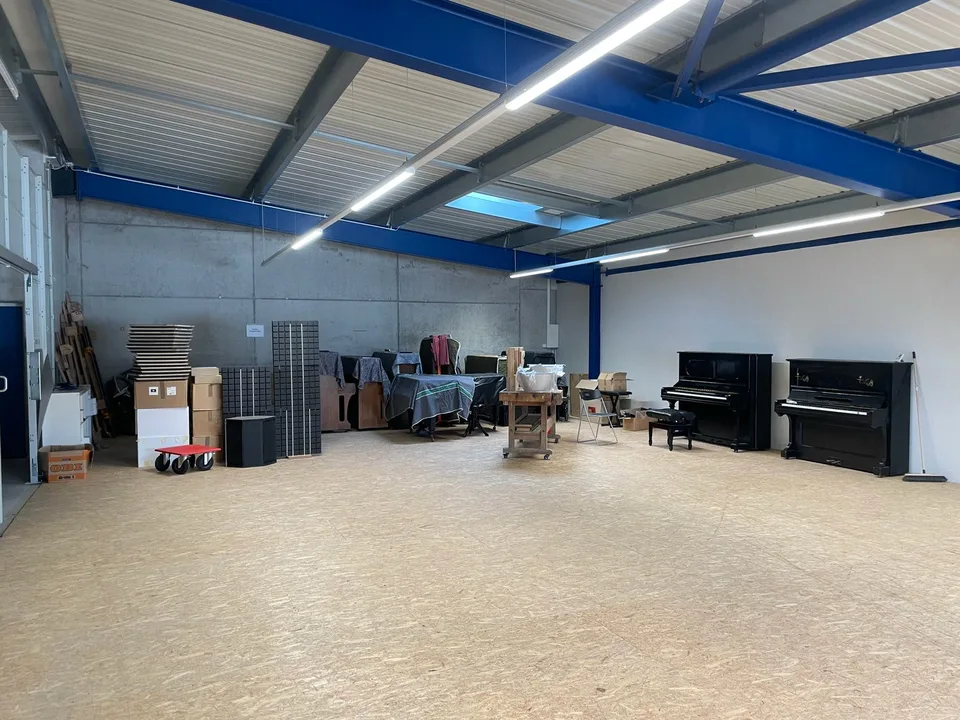 Espace de stockage/industriel de 160 m² lumineux à Siggenthal-Station