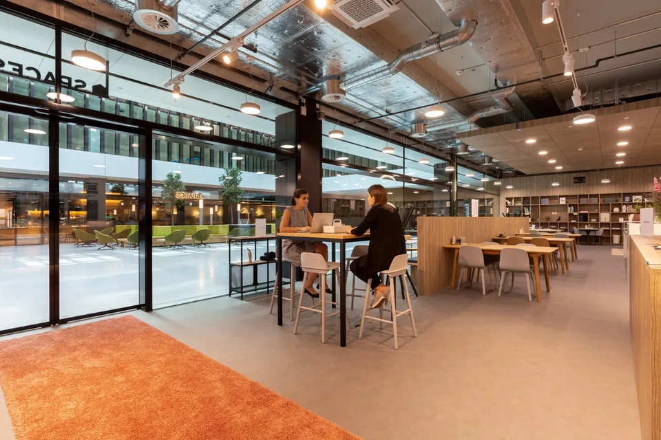 Büroräume für 10 in Spaces Ambassador House