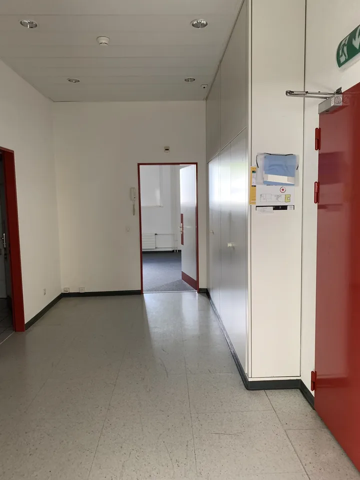 Montreux, 2 Minuten von der Bahnstation entfernt - Büros - befristeter Mietvertrag