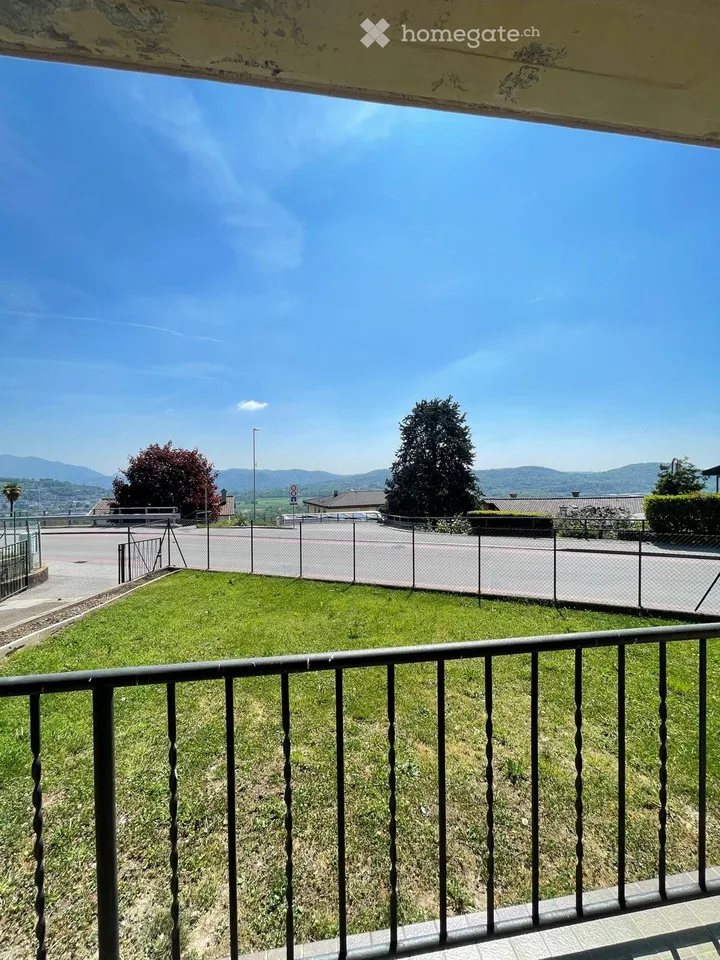 Zum sofortigen Bezug hellen Apartment in Besazio