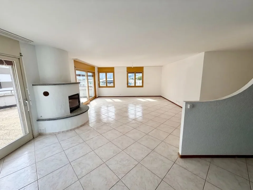 AFFITATO - Ampio appartamento di 5.5 locali all'ultimo piano con terrazza e balconi - Conthey – foto 10 di 12