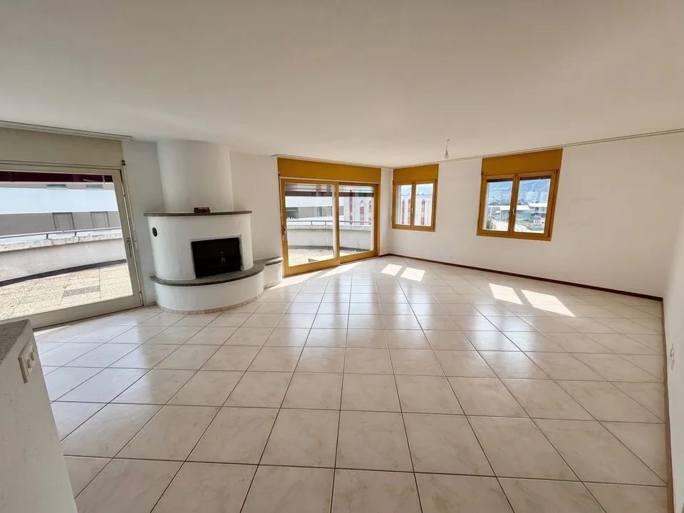 AFFITATO - Ampio appartamento di 5.5 locali all'ultimo piano con terrazza e balconi - Conthey – foto 11 di 12