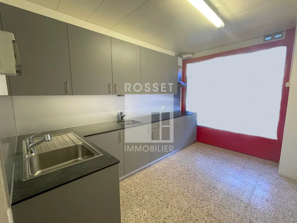 Occasione da non perdere - Locale commerciale situato in posizione ideale! – foto 6 di 6