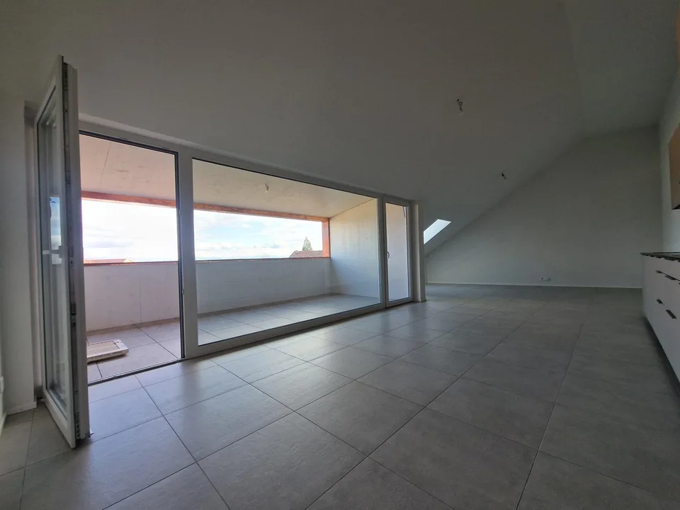 Geräumige 10.5-Zimmer-Wohnung mit Aufzug in Milvignes