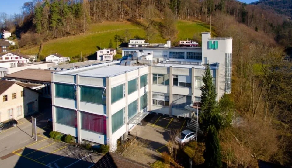 465 m² d'espace commercial, de stockage ou d'atelier