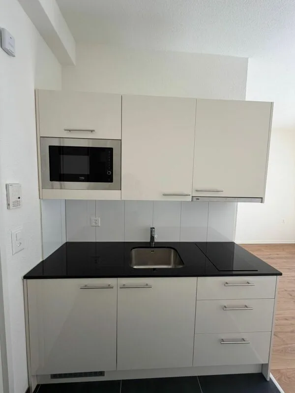 Erstbezug -  frisch sanierte 1 Zimmer-Wohnung jetzt zu vermieten!
