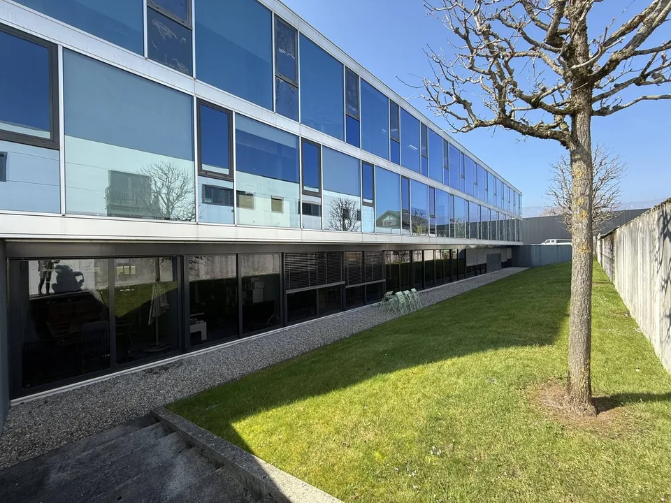 Beaux bureaux divisibles  idéalement situés