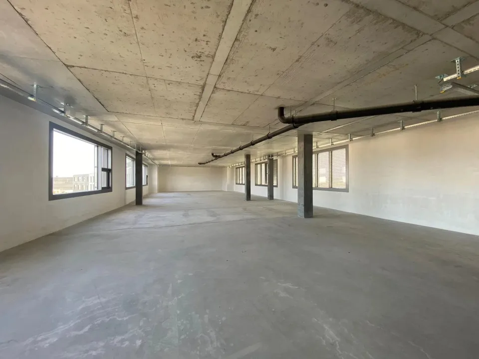 Aree di attività in un edificio multifunzionale nella zona FTI