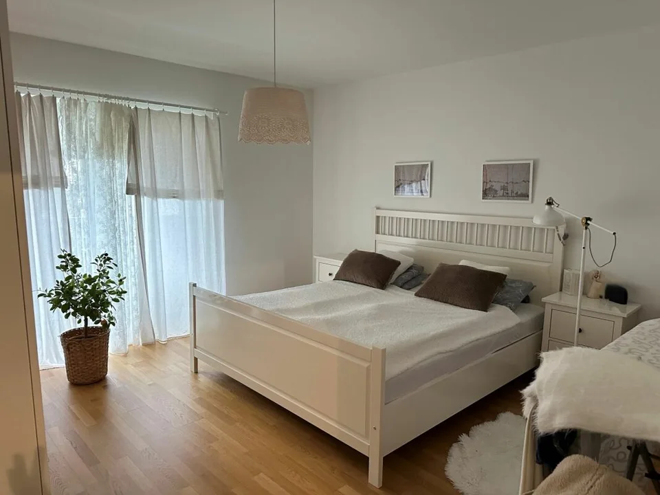 Moderne 3.5-Zimmer-Wohnung mit eigenem Waschturm