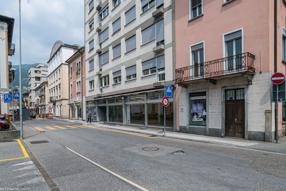 CHIASSO - SPAZIO COMMERCIALE IL TUO PROSSIMO BUSINESS INIZIA DA QUI – foto 11 di 12
