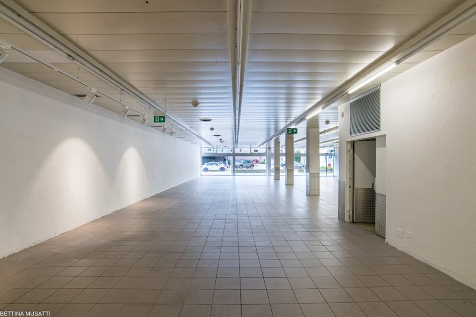CHIASSO - ESPACE COMMERCIAL VOTRE PROCHAIN BUSINESS COMMENCE ICI