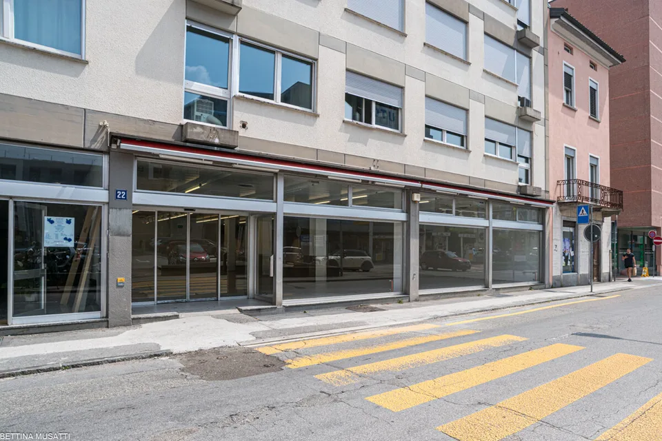 CHIASSO - SPAZIO COMMERCIALE IL TUO PROSSIMO BUSINESS INIZIA DA QUI – foto 10 di 12