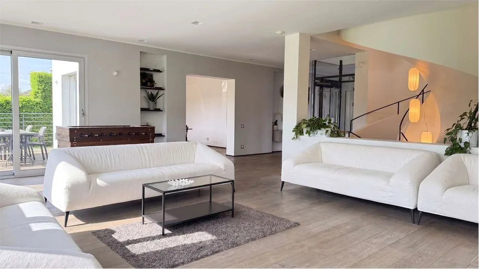 Beautiful luxury villa with covered pool and park - near Switzerland