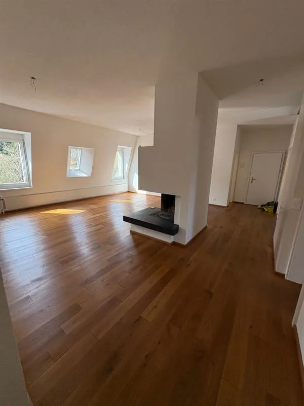 Charmante 3.5-Zimmer-Wohnung in Enge – sofort verfügbar