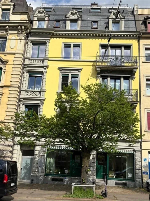 Charmante 3.5-Zimmer-Wohnung in Enge – sofort verfügbar
