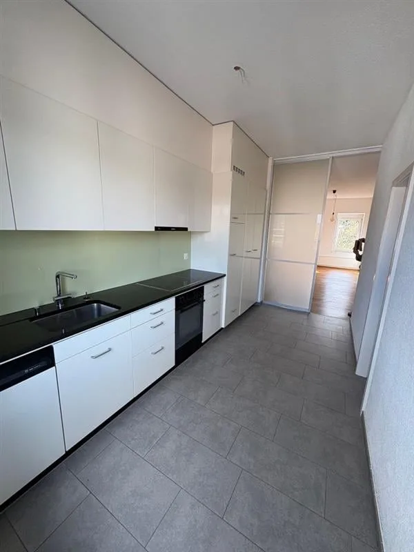 Charmante 3.5-Zimmer-Wohnung in Enge – sofort verfügbar