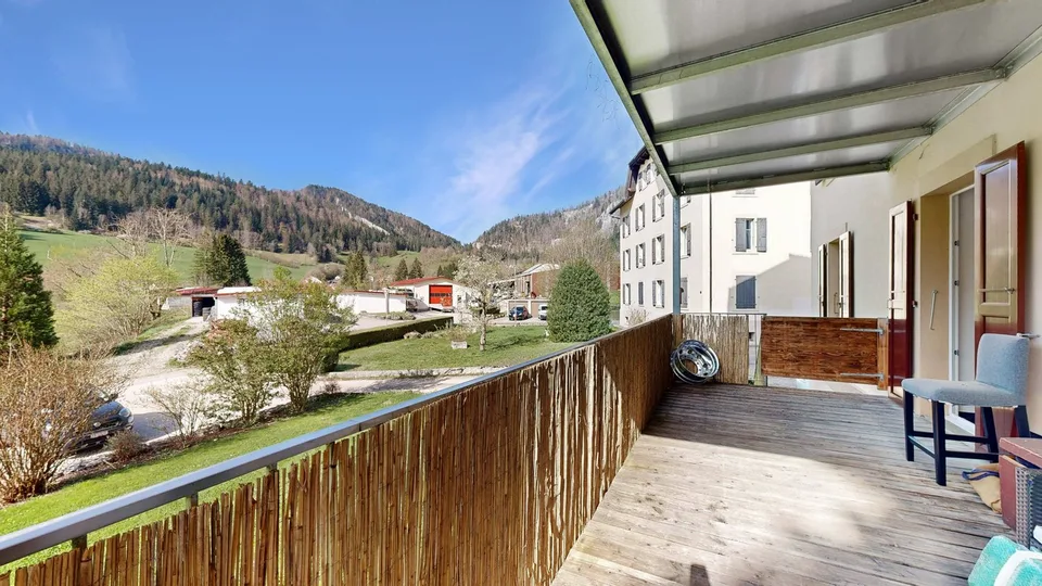 Bello appartamento di 4 locali con stufa svedese e ampio balcone in un quartiere molto tranquillo – foto 6 di 11