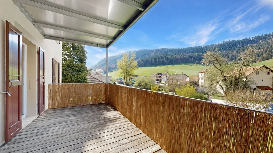 Superbe appartement de 4 pièces avec grand balcon, jardin et dans un quartier très calme