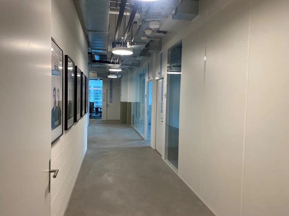 Moderne Büroflächen in attraktivem Umfeld: 300 - 470m2 (für 30-53 APs) – Foto 7 von 14