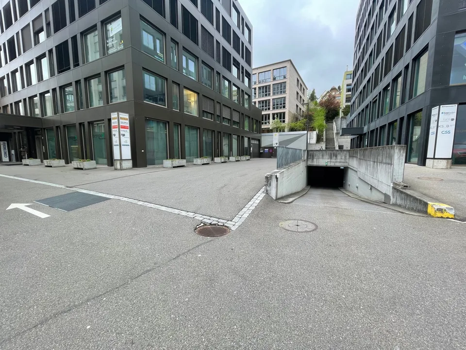 Attraktive Gewerbefläche mit sep. Lager und 10 Einstellplätzen – Foto 11 von 15