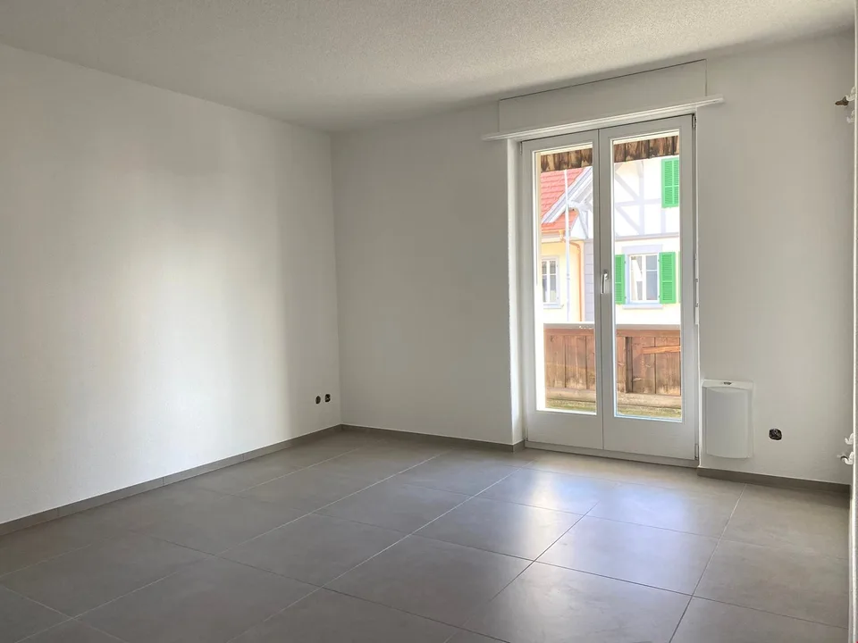Modern wohnen an zentraler Lage – komplett sanierte 4.5-Zimmerwohnung