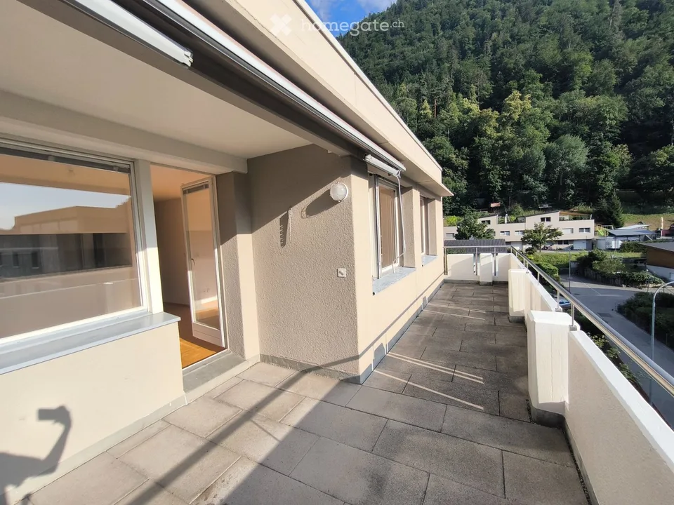 Appartamento luminoso in posizione centrale con ampio balcone