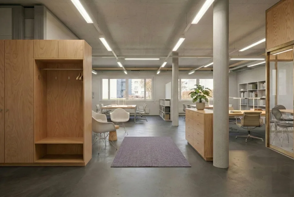Platz für neue Ideen: Attraktive Büro- oder Gewerbefläche in Rotkreuz zu vermieten.