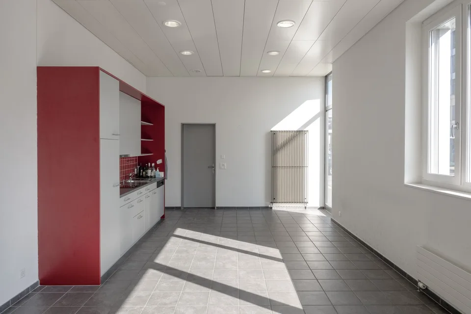 Spazio per nuove idee: Ufficio o spazio commerciale attraente in affitto a Rotkreuz.