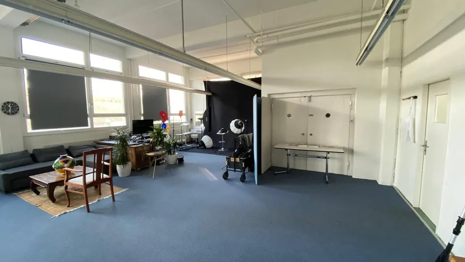 Espace de bureau/commercial 100 m2 (Utilisation intérimaire)