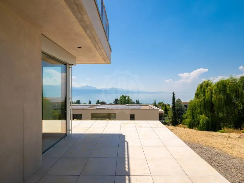 Neue Villa mit spektakulärer Aussicht auf den See in Lutry