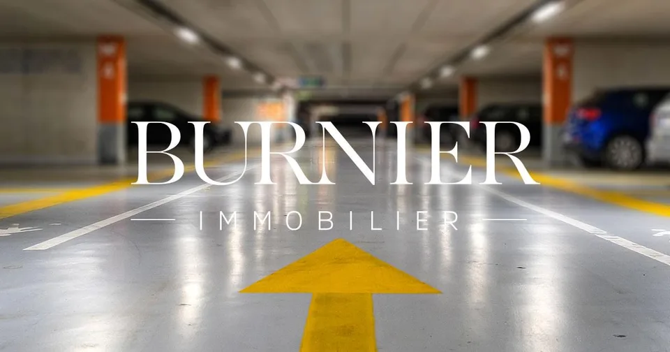 Plusieurs places de moto dans parking souterrain