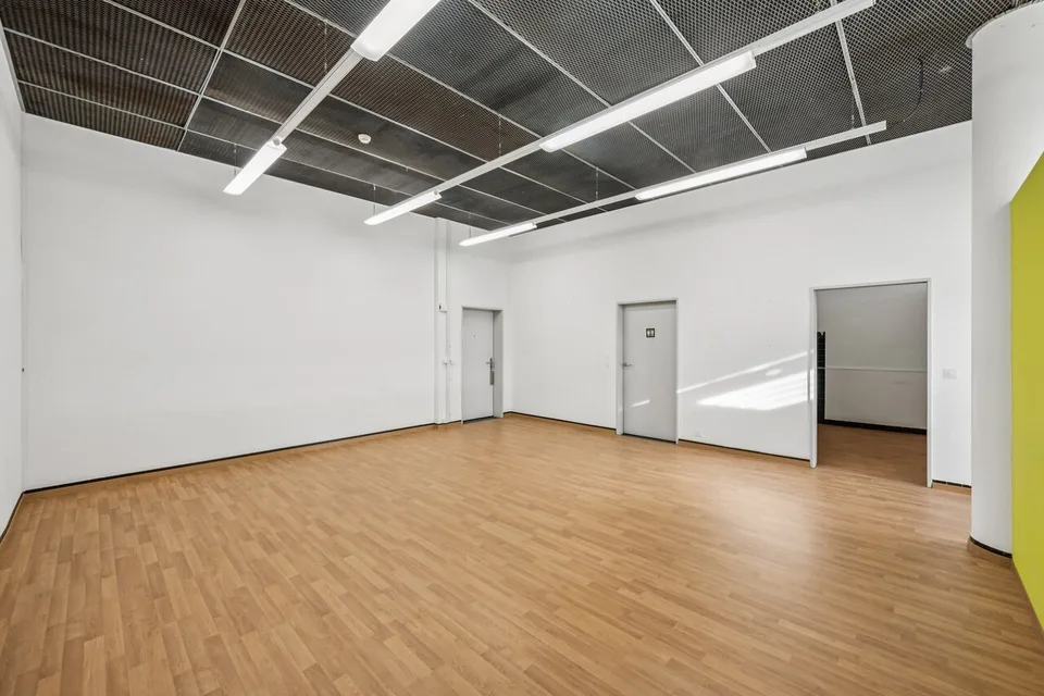 Ufficio / Studio / Pratica a Muttenz Bizenen