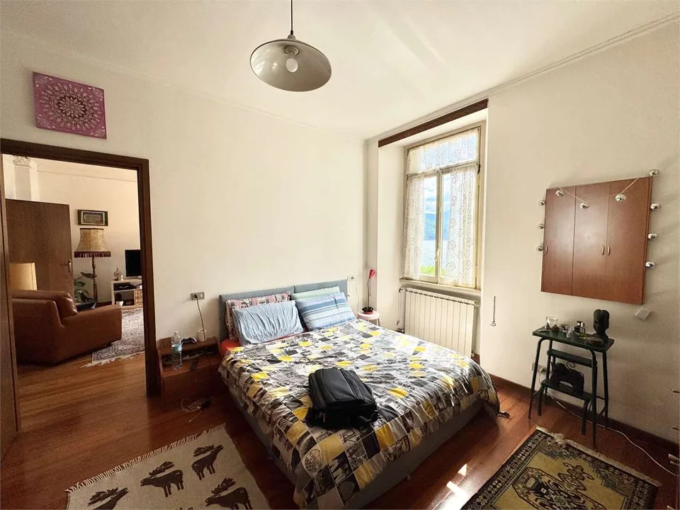 Appartement 3.5 à Porlezza, Italie, avec vue imprenable et unique sur le lac