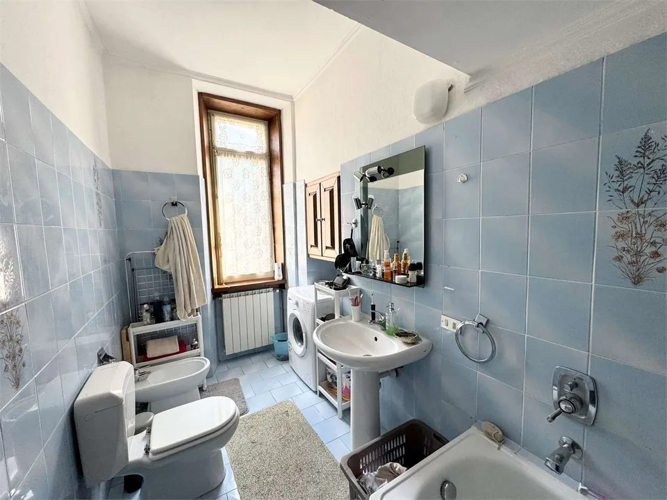 Appartement 3.5 à Porlezza, Italie, avec vue imprenable et unique sur le lac