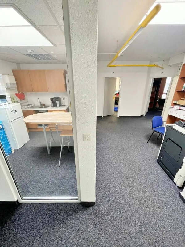 Büro _ Lager _ DDP _ Crissier – Foto 6 von 24